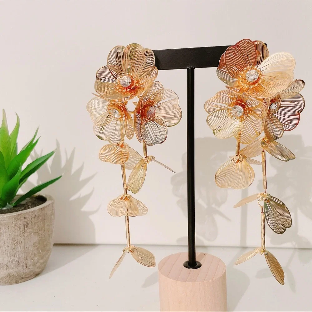 Zara Gold Floral Statement Earrings New!!! - Picture 9 of 11